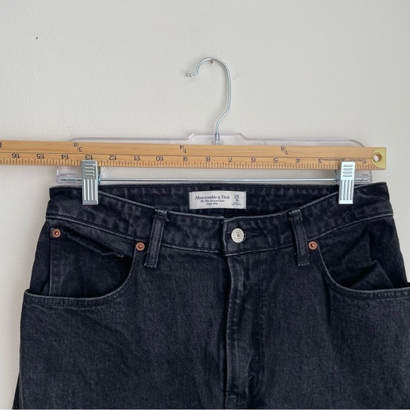 Abercrombie & Fitch 90’s Relaxed Jean high rise split Hem black 29 straight leg - Picture 13 of 16
